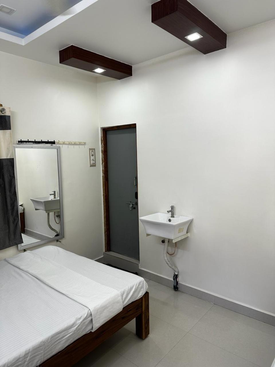 Temple View Home Stay Tiruvannāmalai Exterior foto